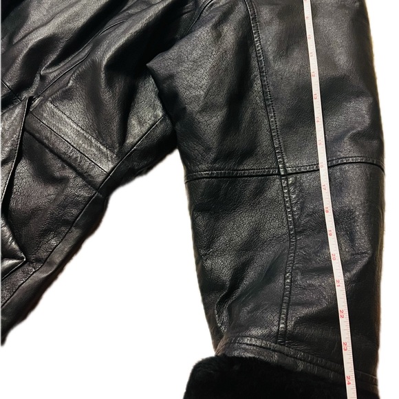 Elegant Black Leather Faux Fur Trimmed Women's Coat - Picture 8 of 10